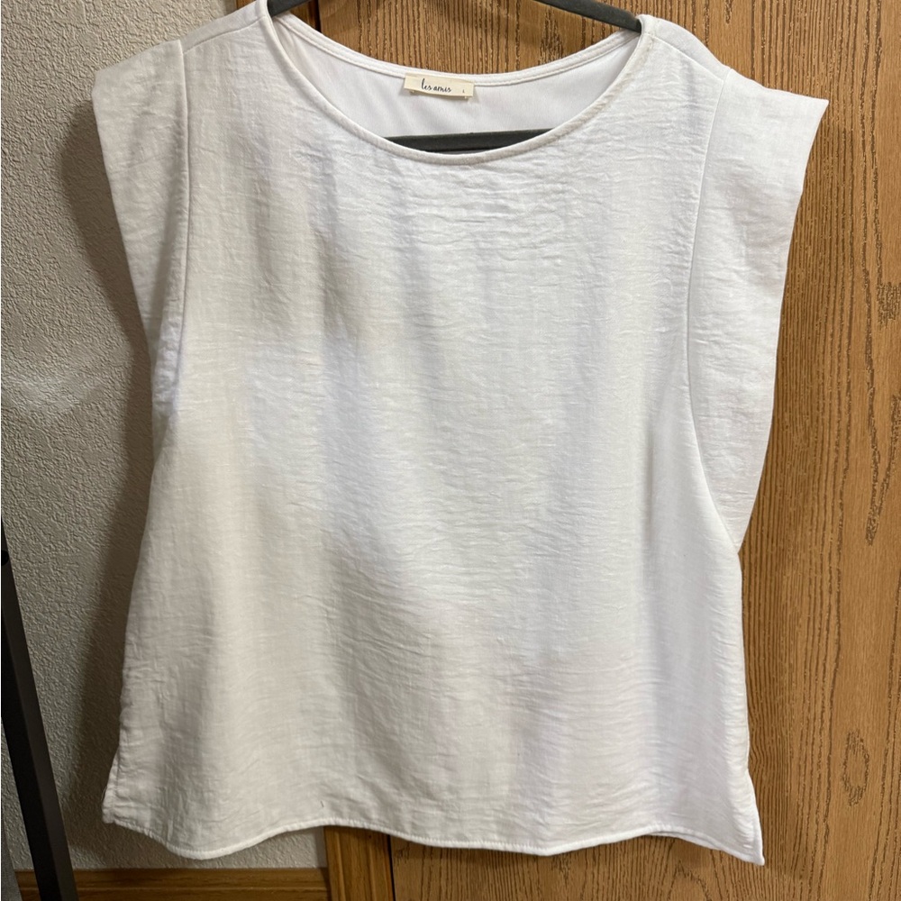 Elegant White Sleeveless Blouse